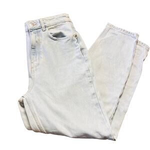 Zara High Waisted Tapered Mom Jean Light Wash Size 4